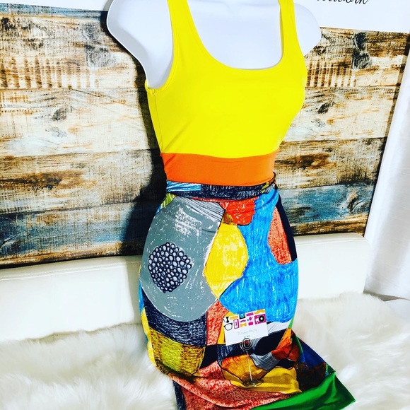 Fitted dress - Picture 4 of 4